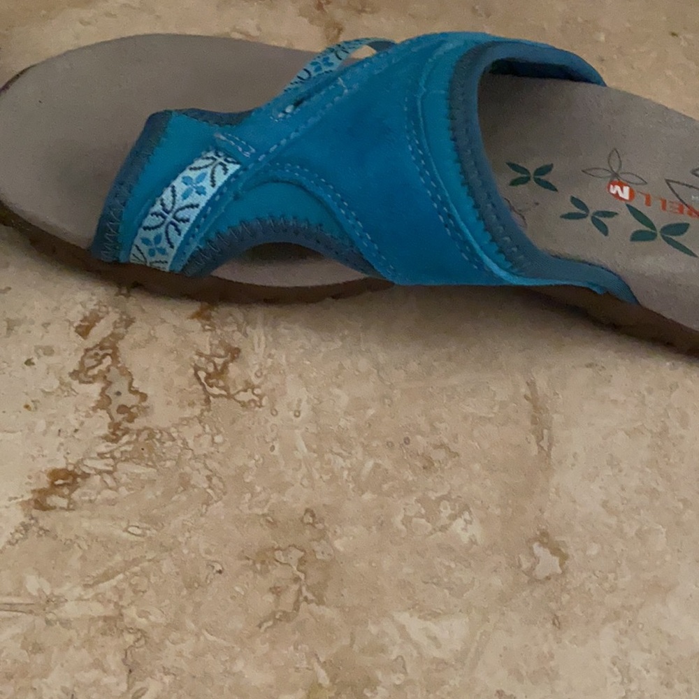 Merrell - Picture 2 of 8